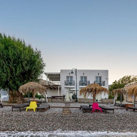 Uno Beachfront Suite Livadia  Exterior photo
