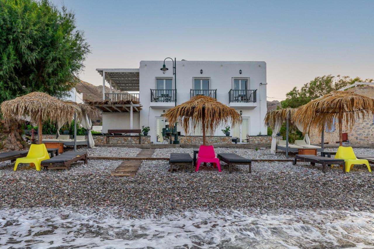 Uno Beachfront Suite Livadia  Exterior photo