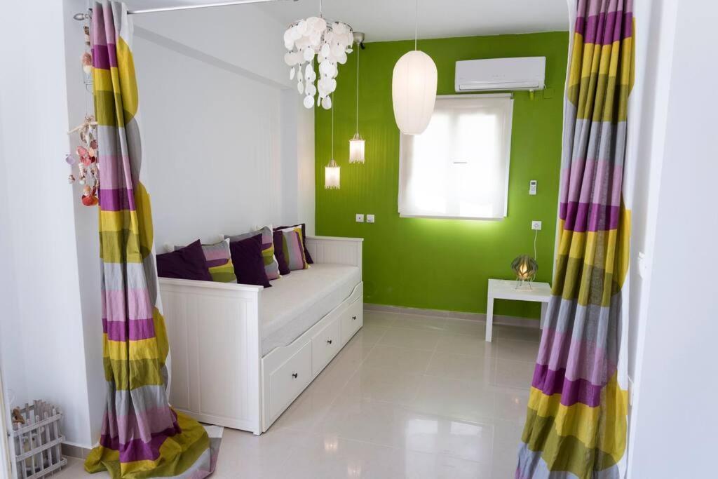 Uno Beachfront Suite Livadia  Exterior photo